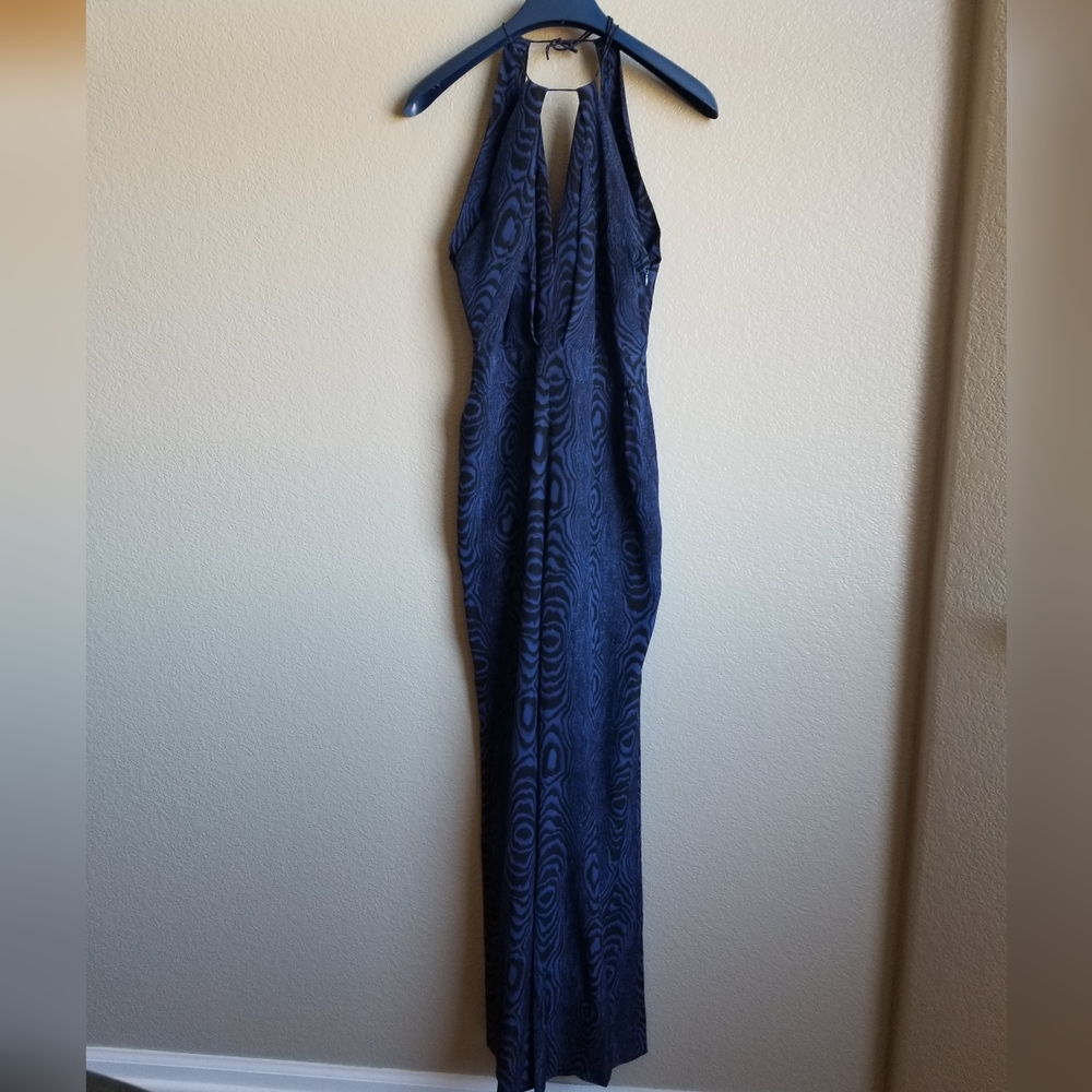 Stunning Diane Van Furstenberg, 100%, silk jumpsuit, size 0